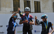 82b9eb24ecd1f6c3eac79a27834b6410